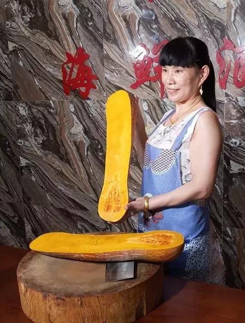種南瓜竟然種出“麻煩”了，瓜販搶購，電視臺記者也趕來了